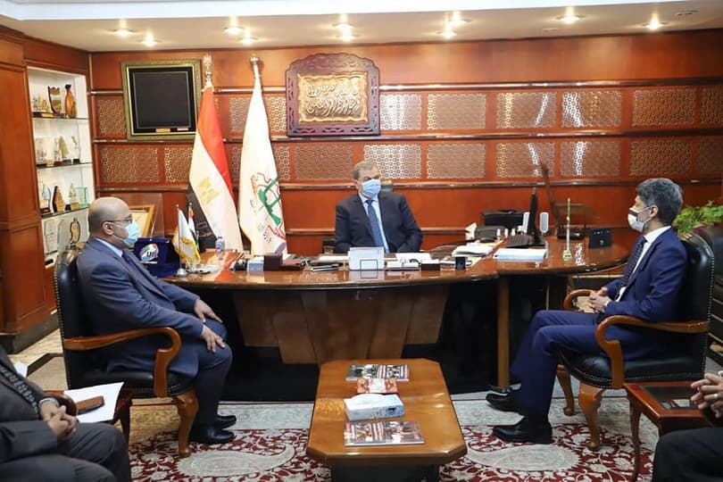 وزير القوى العاملة يبحث مع القنصل السعودي ملف سفر العمالة المصرية لموسمي رمضان والحج