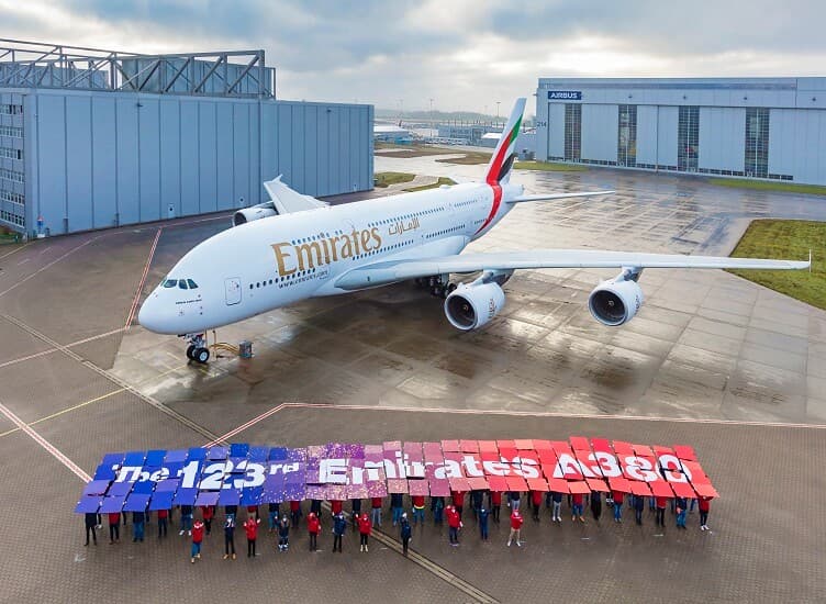 طيران الإمارات تكمل أسطولها إيرباص A380 باستلام الطائرة 123