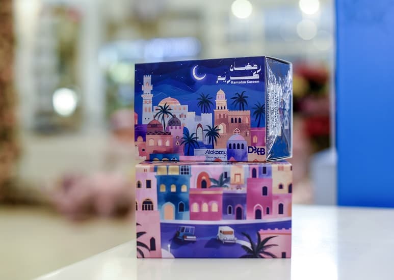 مطارات دبي توزع 60 ألف وجبة إفطار على المسافرين خلال شهر رمضان