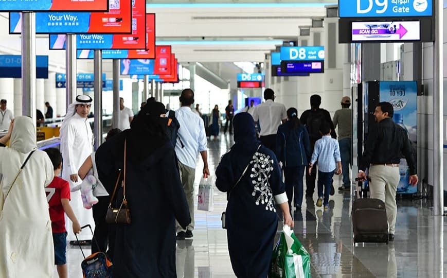 الإمارات تقترح توحيد الإجراءات لتخفيف قيود السفر بين الدول العربية