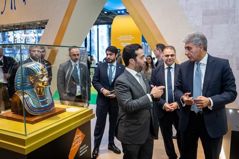 فتحي يبحث مع رئيس "قطر للسياحة" إعداد برامج سياحية مشتركة تستهدف الأسواق البعيدة ببورصة لندن WTM