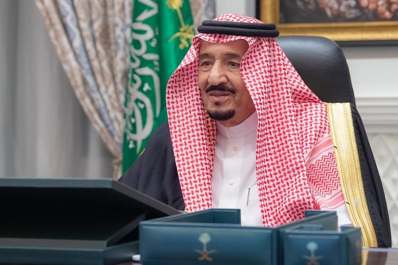 السعودية: تمديد صلاحية التأشيرات والإقامة آليا للموجودين خارج المملكة مجانا