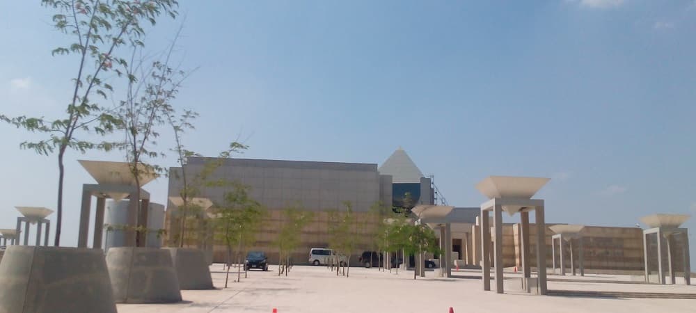 العناني يتابع الاستعدادات النهائية لنقل المومياوات الملكية إلى المتحف القومي للحضارة