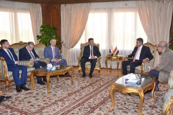 وزير النقل الروسي يؤكد من القاهرة: أمل كبير واستعدادات لاستئناف الطيران مع مصر
