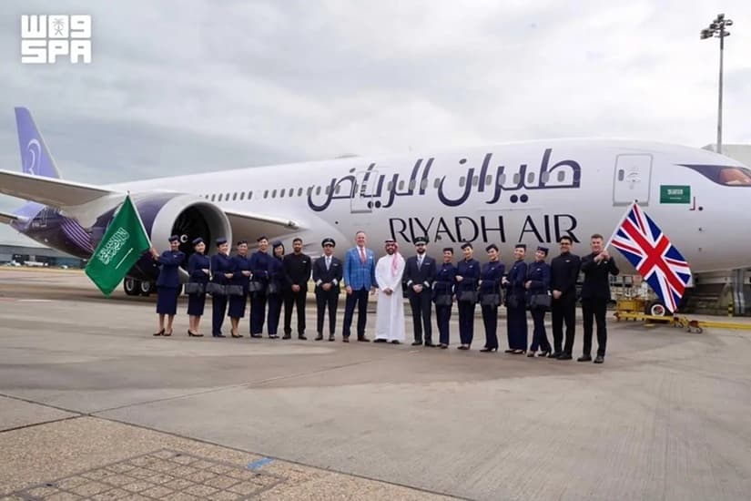 "طيران الرياض" السعودية تطلق أول رحلة بطائرة بوينج B787-9 إلى مطار لندن هيثرو بالمملكة المتحدة