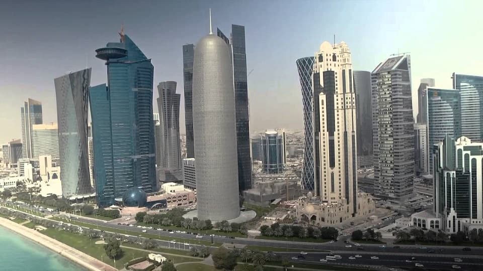 اليونان تلغي الحجر الصحي للقطريين الحاصلين على اللقاح والمتعافين من كورونا