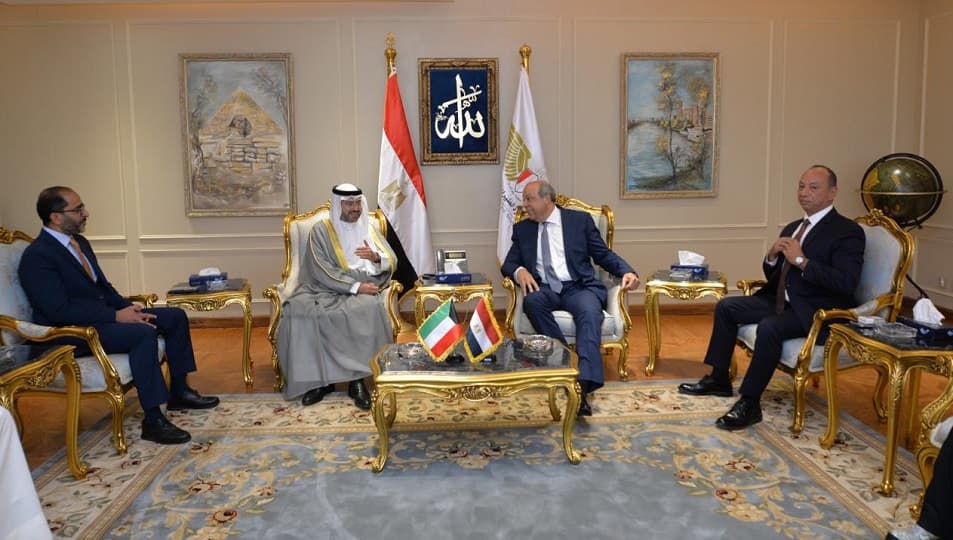مصر والكويت توقعان مذكرة تفاهم لتحديث الممارسات التشغيلية بين البلدين في الطيران المدني