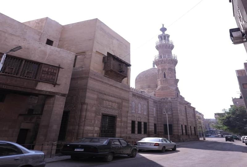 افتتاح مسار سياحي جديد لزائري آثار منطقة الدرب الأحمر.. يربط 12 مبني أثريا ببعضها
