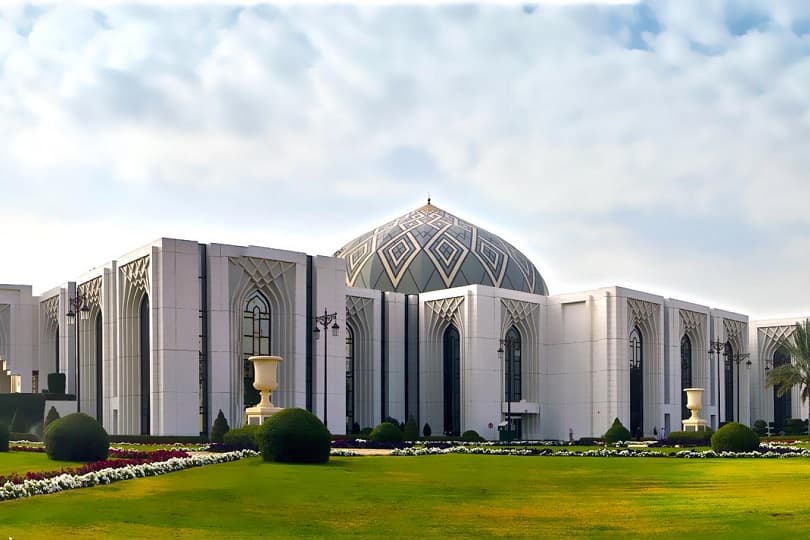 مجلس الشورى السعودي يوافق على إنشاء مكتب لمنظمة السياحة العالمية في الرياض