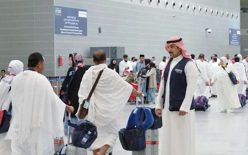 "الطيران المدني" السعودية: تطعيم إلزامي للراغبين في أداء العمرة من حاملي جميع التأشيرات
