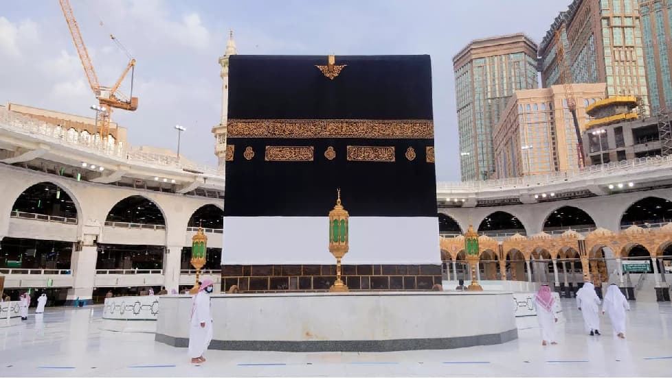 السديس: تخصيص صحن المسجد الحرام لطواف المعتمرين فقط بدءا من الأحد المقبل