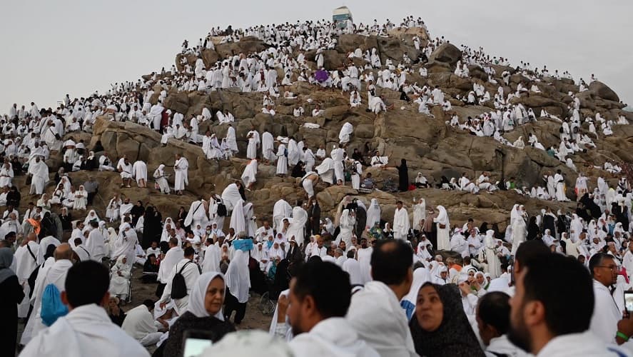 السعودية: 1.7 مليون حاج يقفون على عرفات اليوم بموسم الحج 1446هـ-2025م