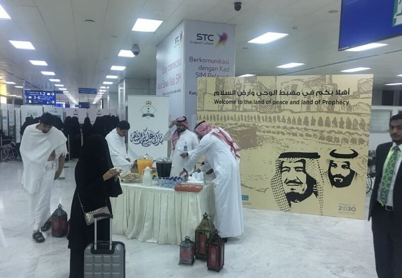 "الحج والعمرة" السعودية تحدث إجراءات دخول المعتمرين والزوار إلى المملكة