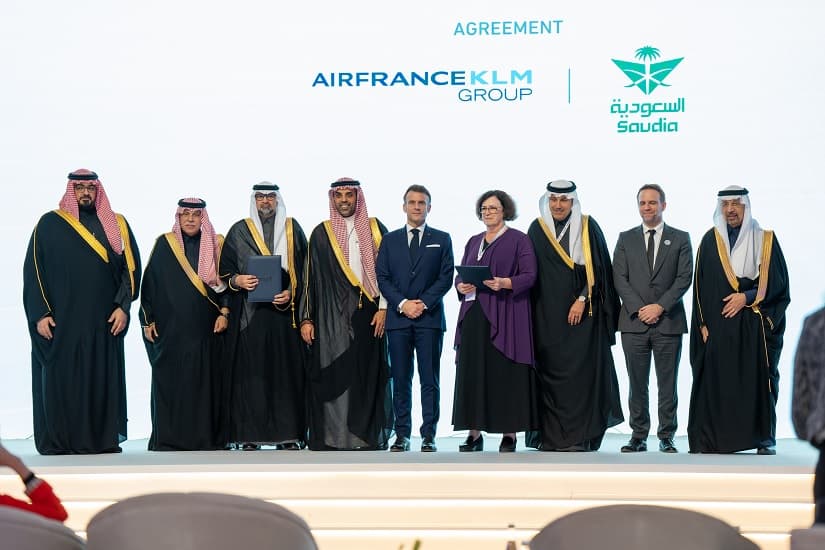 الخطوط السعودية توقع مذكرة تفاهم مع خطوط "KLM" الفرنسية تشمل الصيانة والرمز المشترك