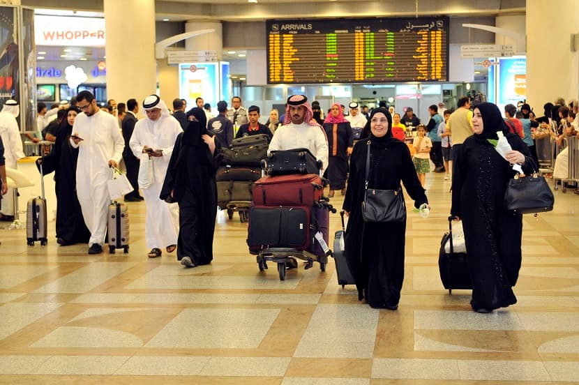 الكويت تعلن حظر الطيران من 31 دولة بسبب كورونا.. منها مصر