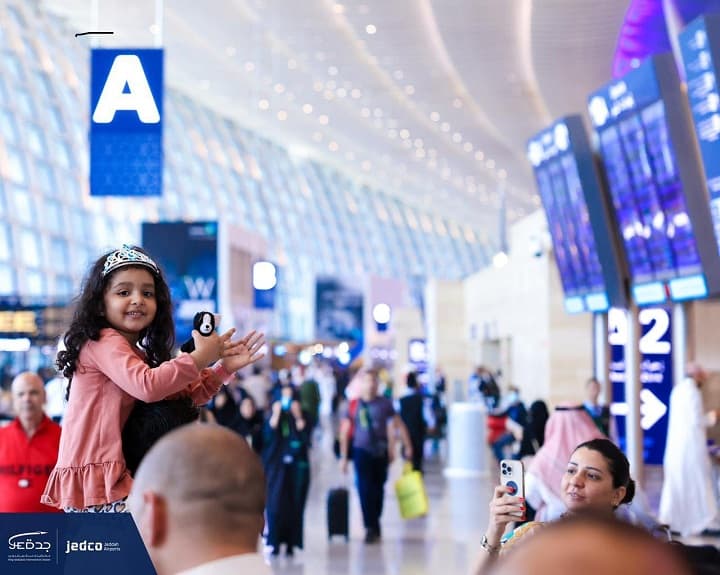 السعودية: مطار الملك عبد العزيز الدولي بجدة يسجل 321 ألف مسافر خلال عيد الفطر 1444هـ