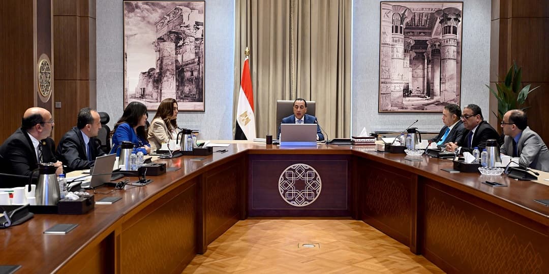 مدبولي يوجه بالتزام فنادق البحر الأحمر بتشغيل محطات تحلية المياه الخاصة بها