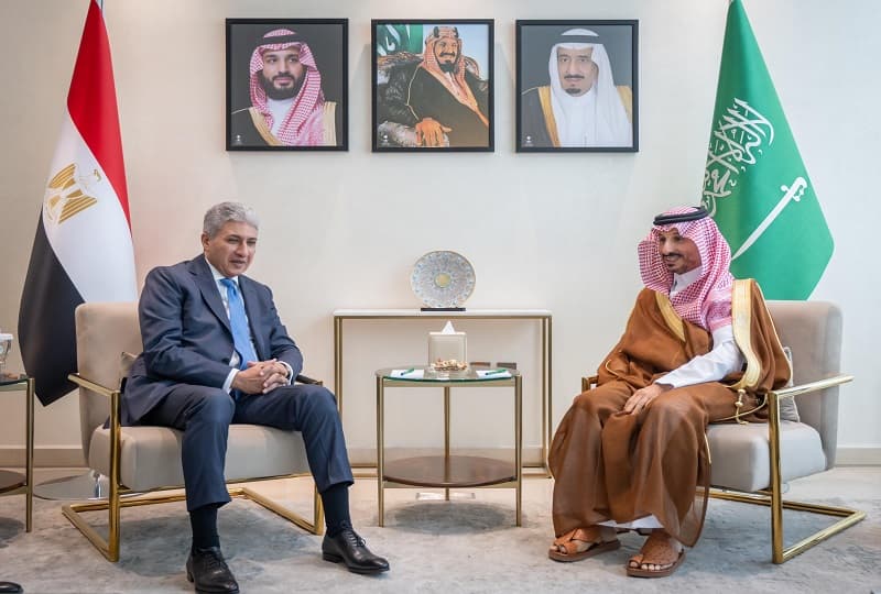 وزير السياحة يبحث مع نظيره السعودي آليات الترويج السياحي المشترك وزيادة الحركة البينية