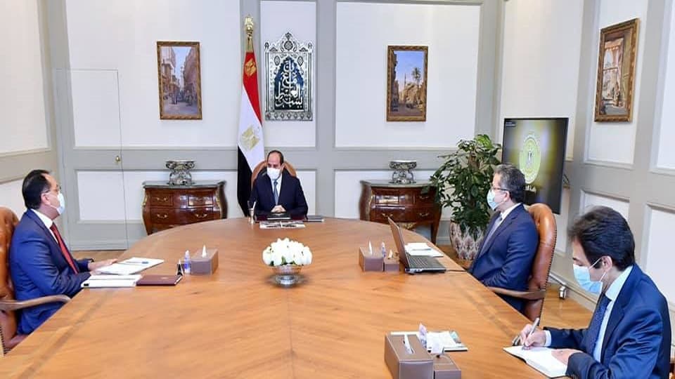 السيسي يوجه بمواصلة تطوير المواقع الأثرية بالقاهرة لتصبح متحفا مفتوحا بطابع جمالي