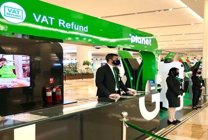 شروط وخطوات استرداد ضريبة القيمة المضافة على مشتريات السائحين في الإمارات "Tax Free"