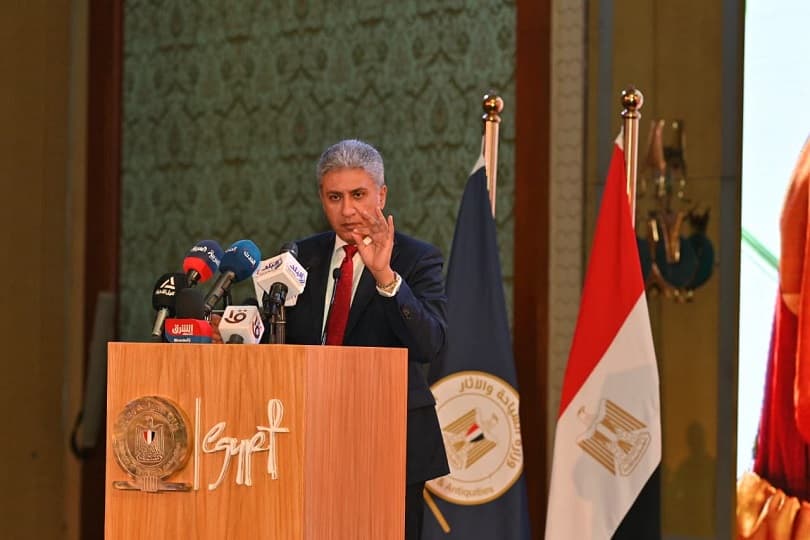 وزير السياحة يكشف حقيقة أزمة الشاب عبد الرحمن خالد صاحب فيديو المتحف المصري الكبير.. تفاصيل