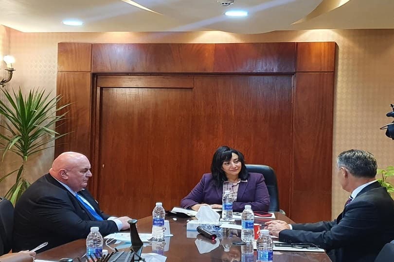 بحث إمكانية تنظيم رحلات سياحية للأطباء وطلاب المدارس والجامعات من صربيا إلى مصر
