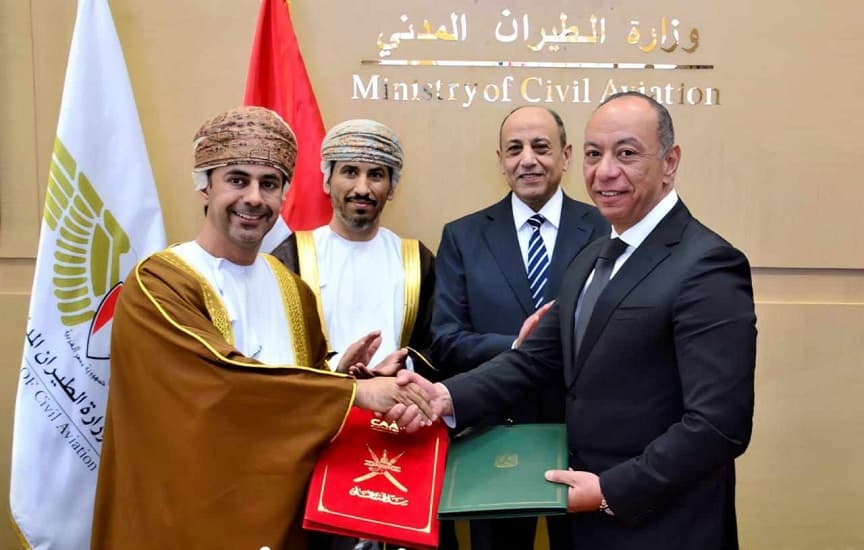 مصر وسلطنة عمان توقعان اتفاق ثنائي بمجال النقل الجوي بين البلدين