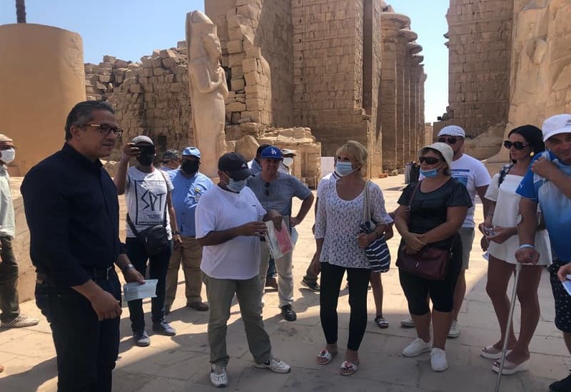 مستثمرو السياحة الثقافية لـ "العناني": نطالب بفحص PCR للسائحين في مطاري الأقصر وأسوان