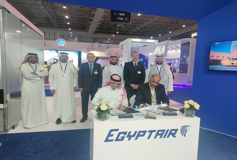 مصر للطيران للخطوط الجوية تتعاقد مع "السعودية للخدمات الأرضية" خلال "Dubai Airshow 2021"