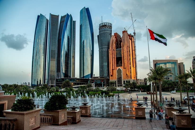 تعرف على مزايا وطريقة الحصول على "بطاقة أبوظبي" الرقمية للزائرين