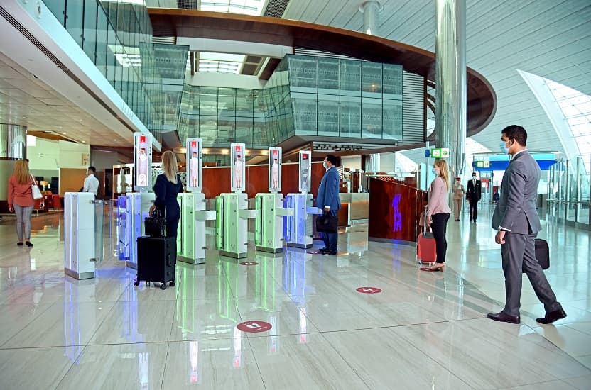 طيران الإمارات تستعد لـ450 ألف مسافر في مطار دبي خلال عطلة الصيف