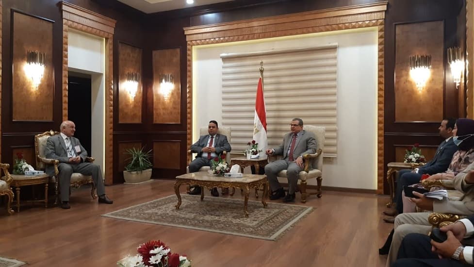وزير العمل الليبي يصل القاهرة لبحث عودة العمالة المصرية وتسهيل منح التأشيرات