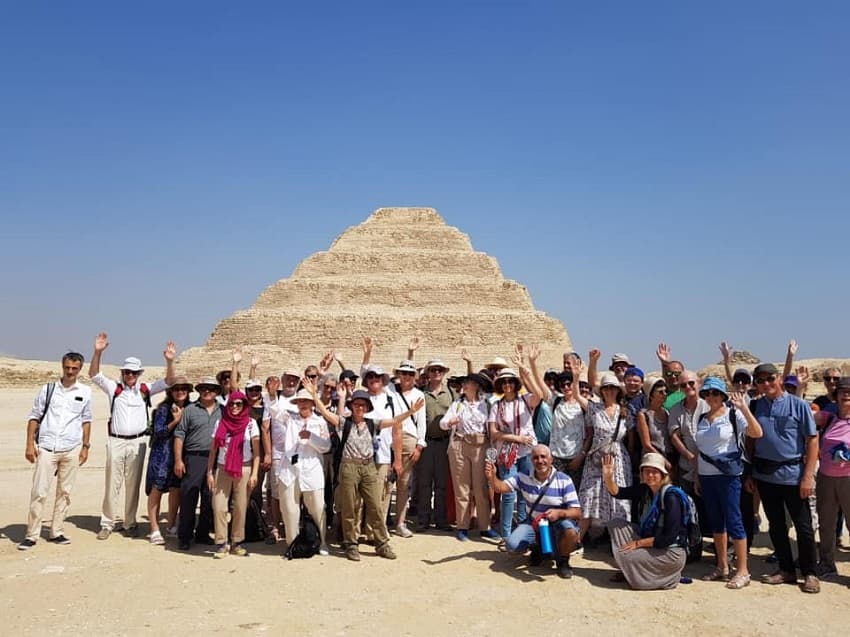 آثار سقارة تستقبل أول فوج سياحي من فرنسا بعد استئناف السياحة الثقافية
