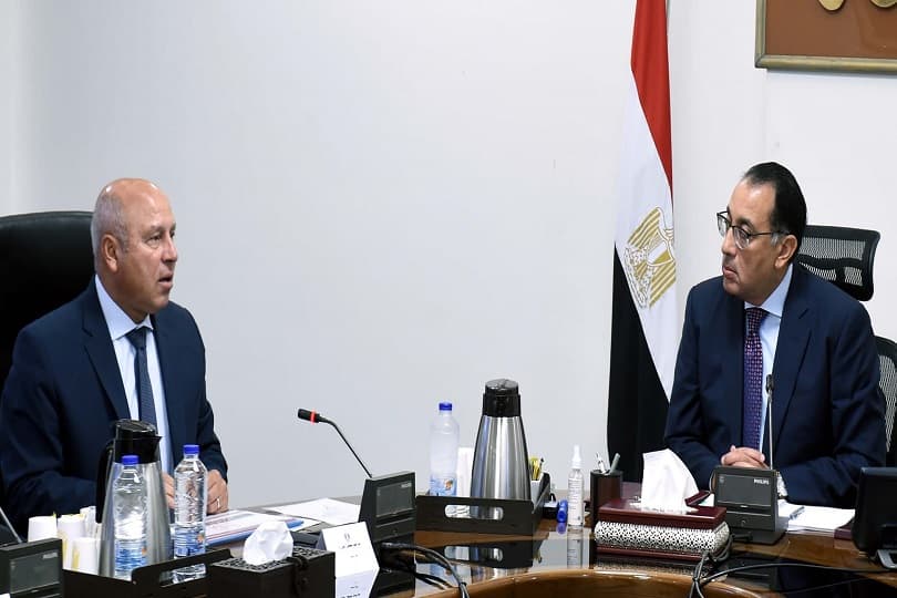 وزير النقل: دراسة استخدام الأتوبيس البرمائي كوسيلة نقل حضارية للركاب وخاصة السائحين