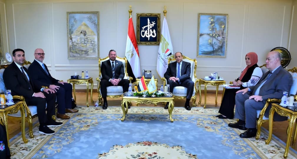 "الطيران" تتفق مع "أمن النقل الأمريكية" على إنشاء مركز تدريب إقليمي وتزويد المطارات بالأجهزة الحديثة