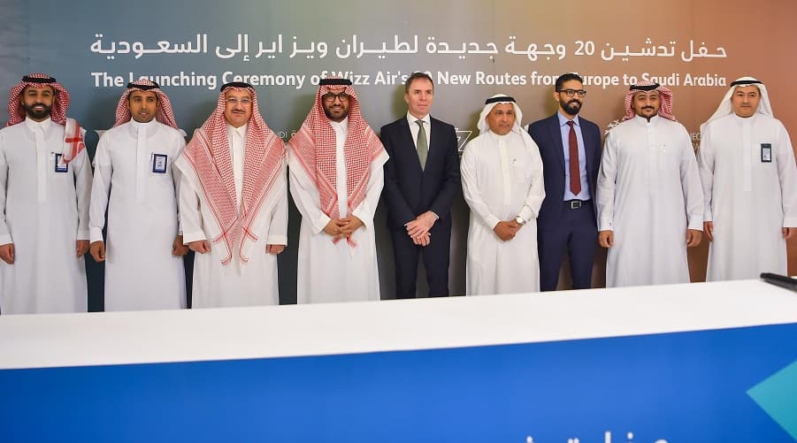 السعودية تعلن تدشين وجهات "ويز إير" الجديدة من مدن أوروبا إلى الرياض وجدة والدمام.. بالتفاصيل