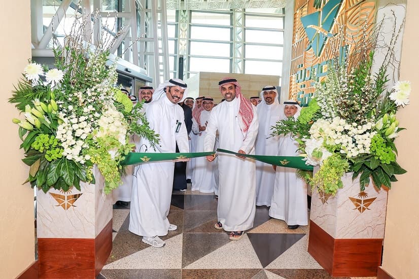 الخطوط السعودية تفتتح منطقة إنهاء إجراءات السفر في مطار الملك عبد العزيز الدولي بجدة