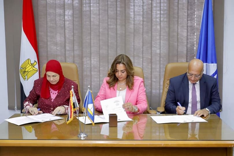 دمياط توقع بروتوكول تعاون مع "القابضة للسياحة والفنادق" لتطوير وتشغيل فندق في رأس البر