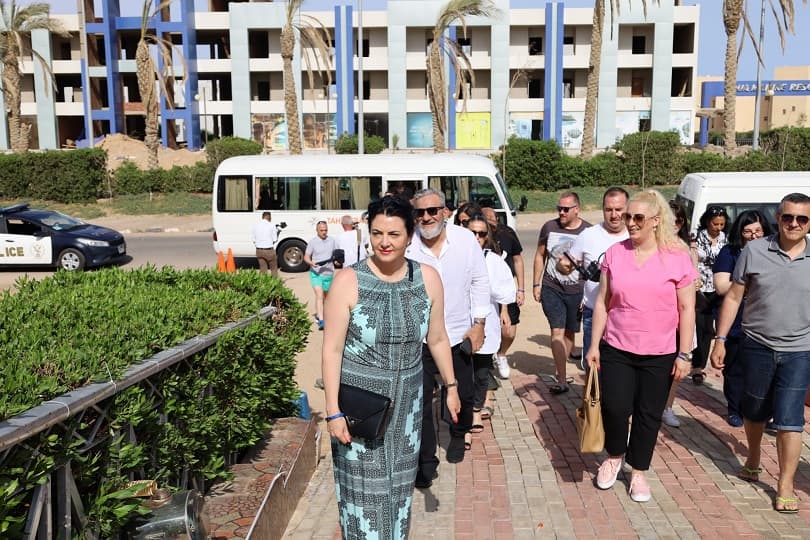 وفد من صربيا يزور شرم الشيخ ودهب وسانت كاترين لتنشيط السياحة الصربية.. بالصور
