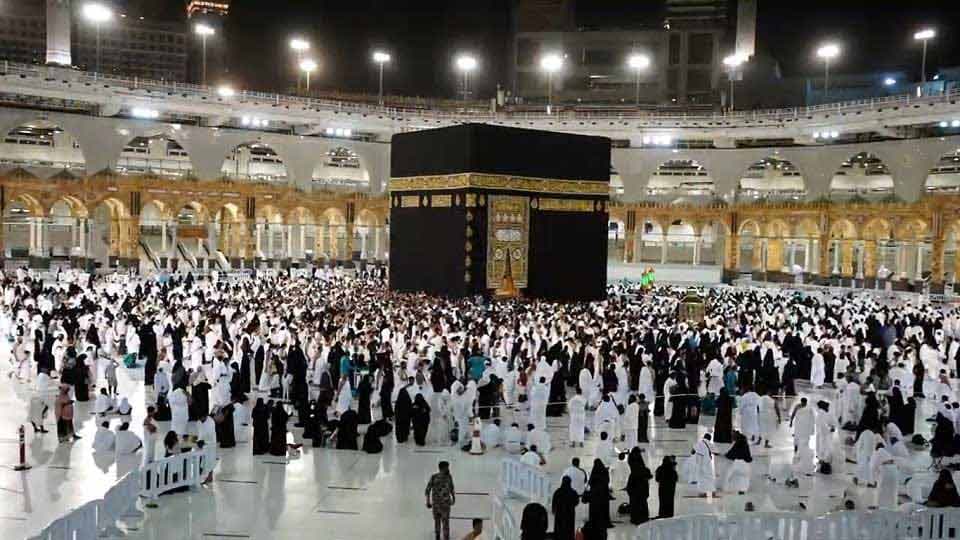 تونس تعلن انطلاق موسم العمرة لعام 1444هـ.. وتؤكد على العقد بين المعتمرين ووكالات السفر