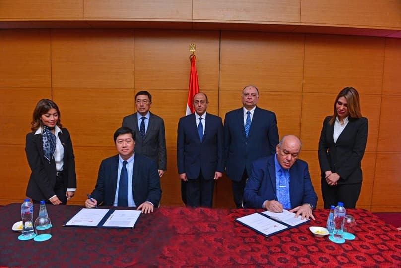 شركة ميناء القاهرة الجوي توقع مذكرة تفاهم مع "شانجي" السنغافورية للمطارات