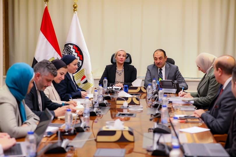 وزيرا قطاع الأعمال والبيئة يبحثان ترويج السياحة البيئية من خلال الشركة القابضة للسياحة والفنادق