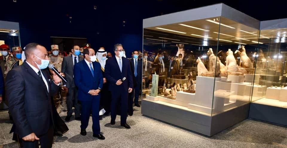 الرئيس السيسي يفتتح متاحف شرم الشيخ والمركبات الملكية وكفر الشيخ