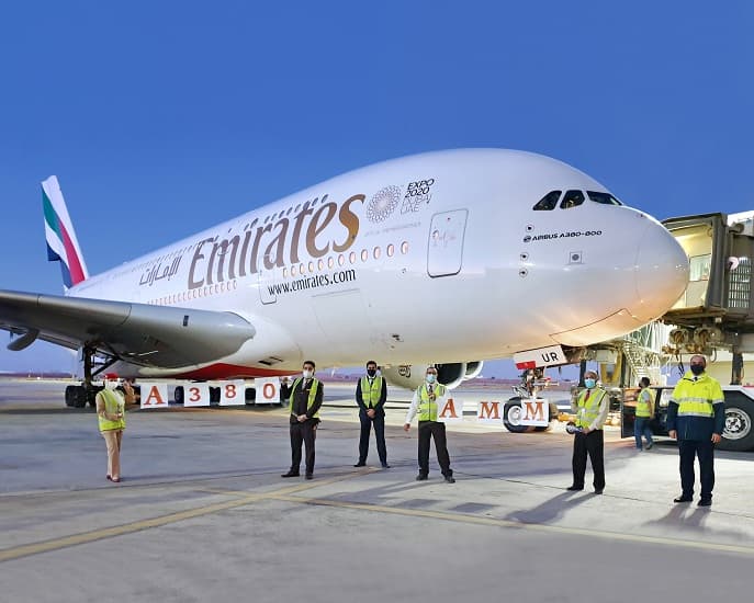 طيران الإمارات تهبط بالطائرة A380 في مطار الملكة علياء الدولي بالأردن أمس
