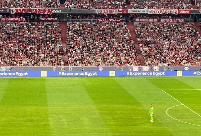 إعلانات ترويجية للمقصد السياحي المصري خلال مباراة نهائي كأس السوبر الألماني