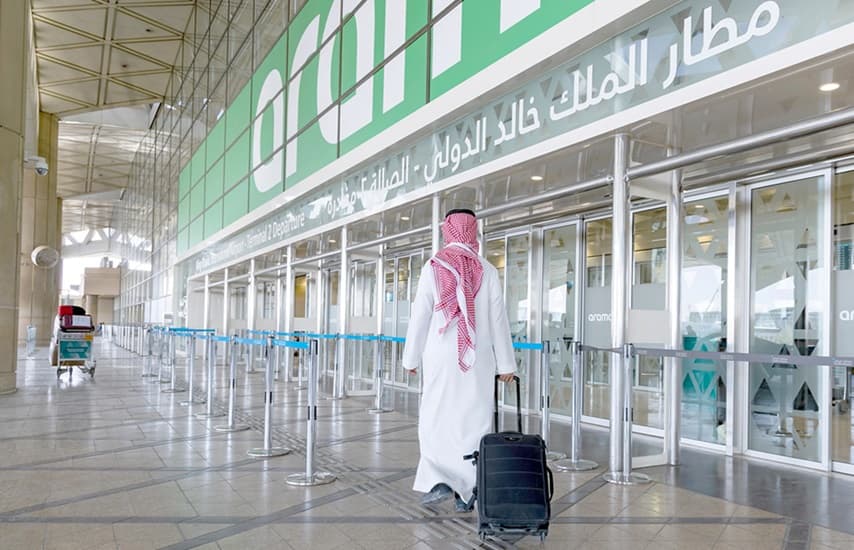 "الطيران المدني" السعودية تصدر تقرير أداء المطارات الداخلية والدولية خلال مايو 2025