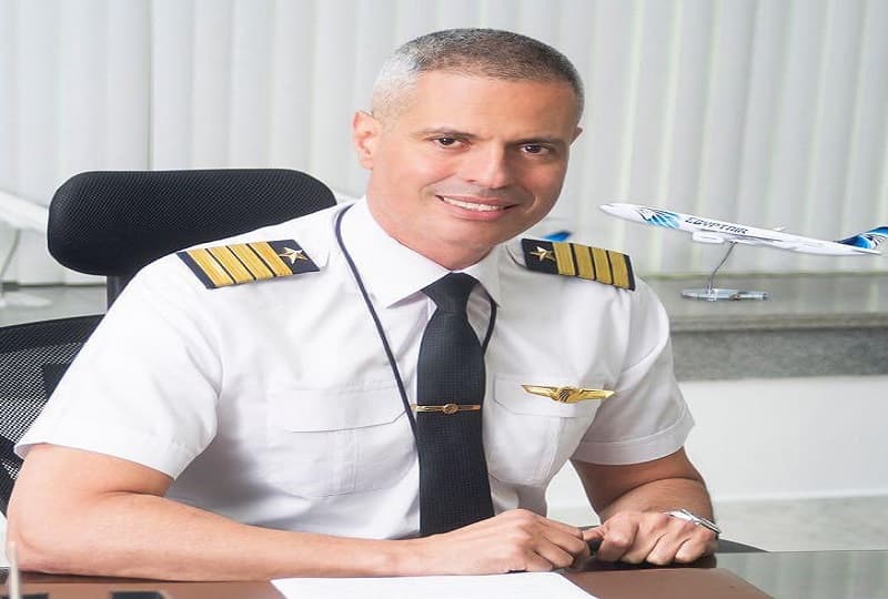 الطيار أحمد عادل رئيسا للشركة القابضة لمصر للطيران
