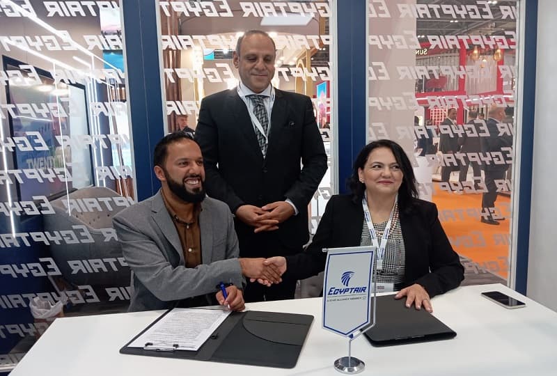 مصر للطيران توقع بروتوكلات مع شركات طيران ومنظمي رحلات بمعرض WTM السياحي في لندن.. تفاصيل