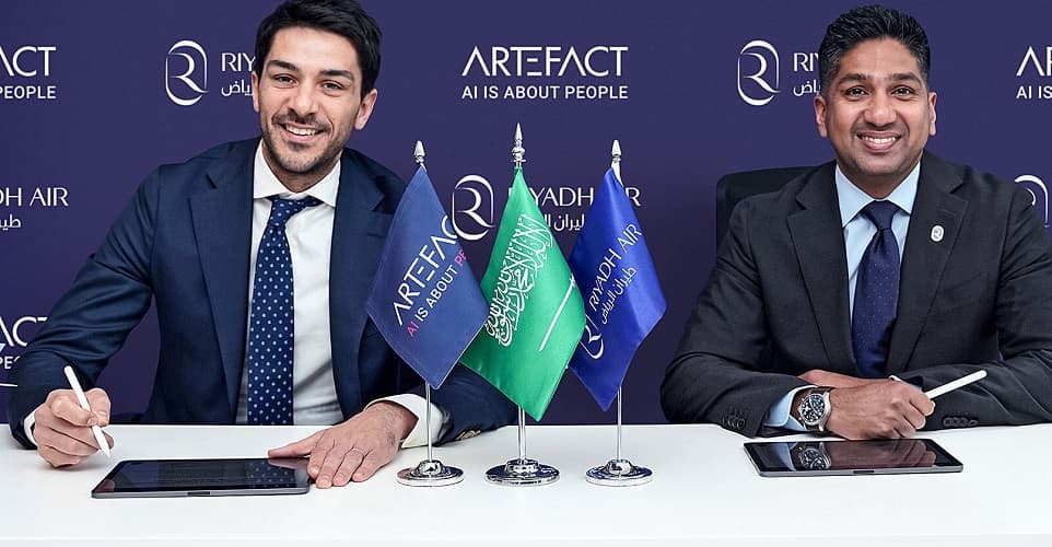 "طيران الرياض" السعودية توقع شراكة مع "أرتيفاكت" لابتكار حلول الذكاء الصناعي في الطيران