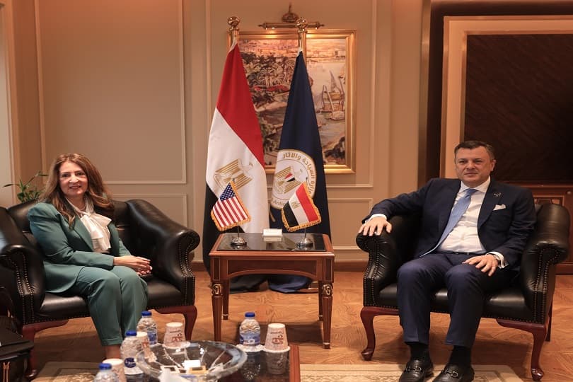 عيسى والسفيرة الأمريكية يبحثان التعاون على المستوى السياحي والأثري في مصر
